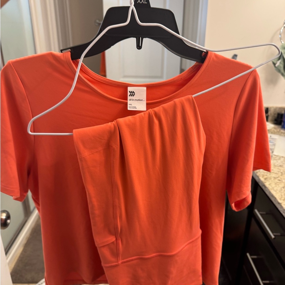 Top and leggings set